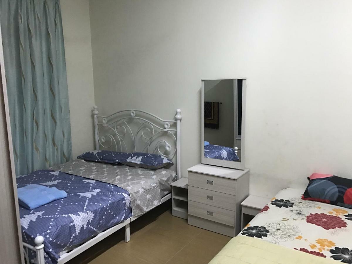 Villaparadise Homestay Batu Pahat Exterior foto